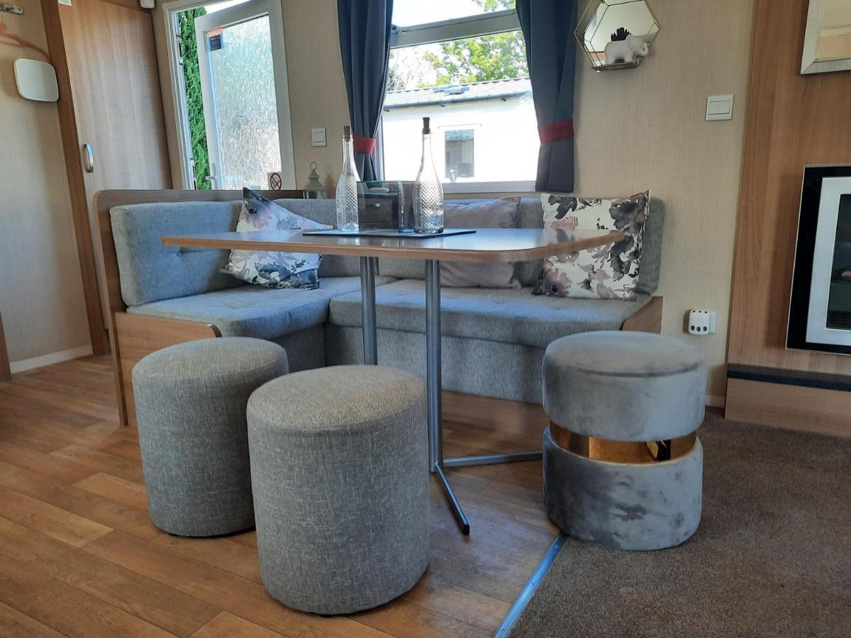 Haggerston Castle 3 Bedroom Deluxe Holiday Home Cheswick  Exterior foto