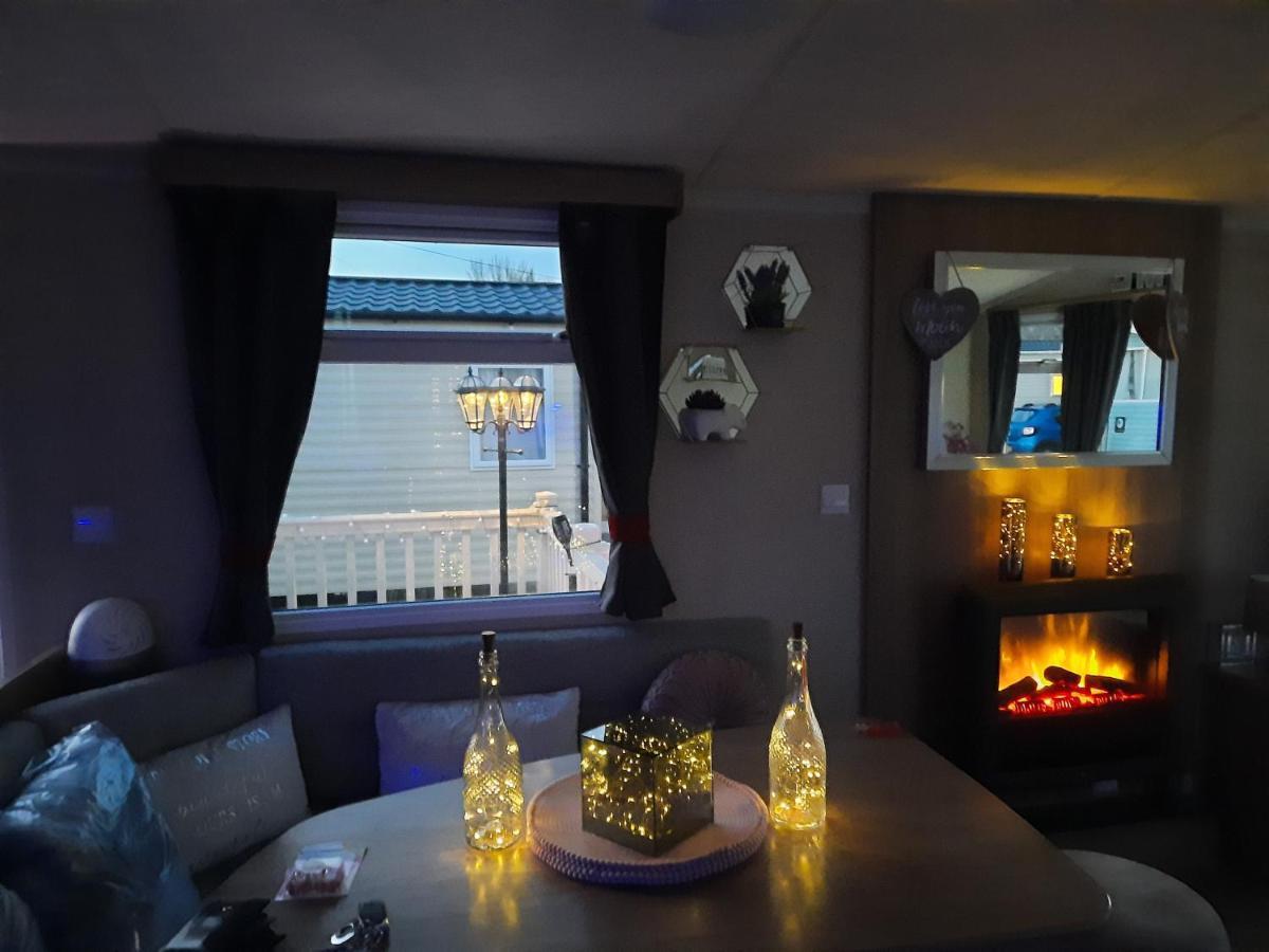 Haggerston Castle 3 Bedroom Deluxe Holiday Home Cheswick  Exterior foto