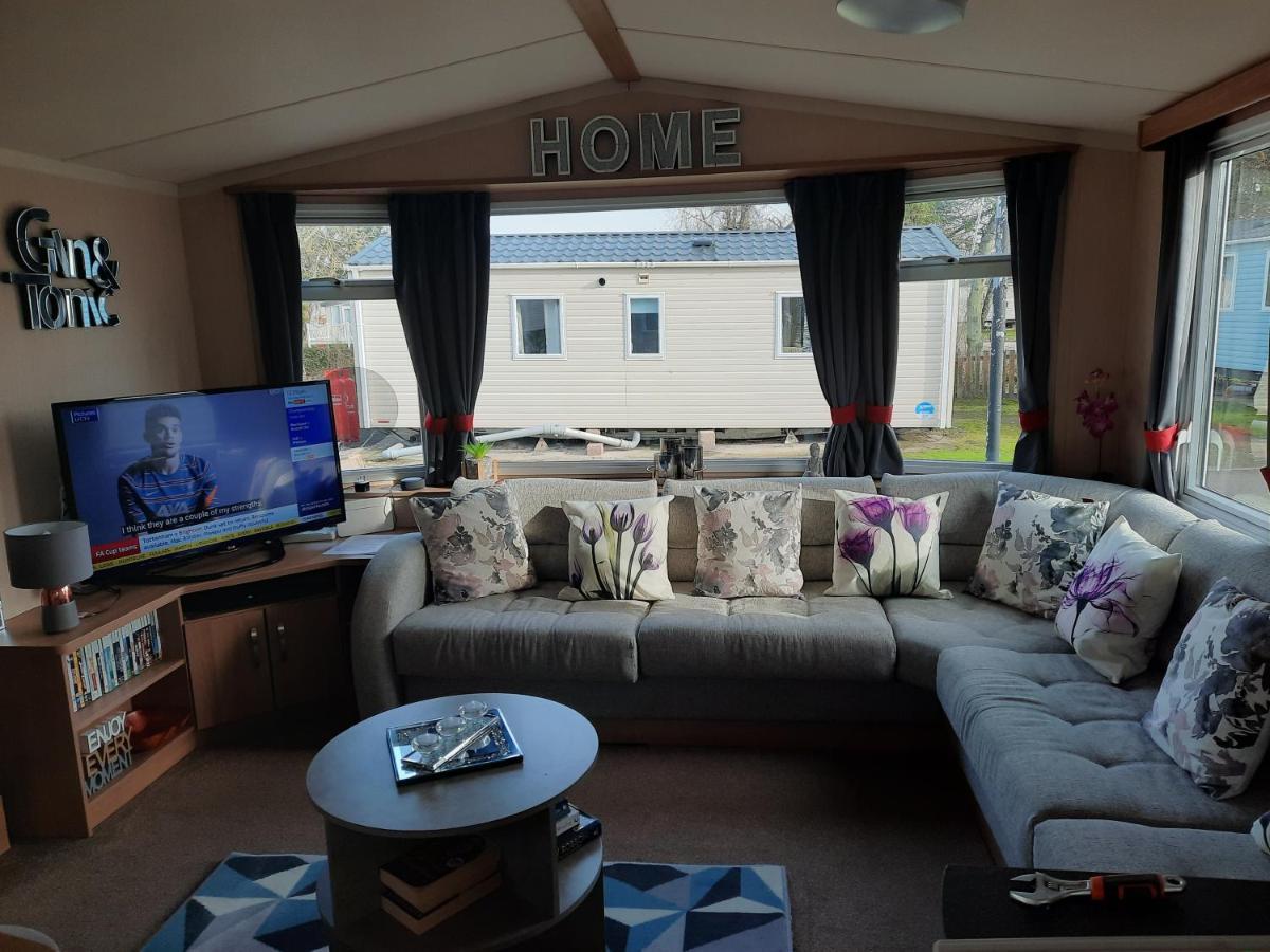 Haggerston Castle 3 Bedroom Deluxe Holiday Home Cheswick  Exterior foto