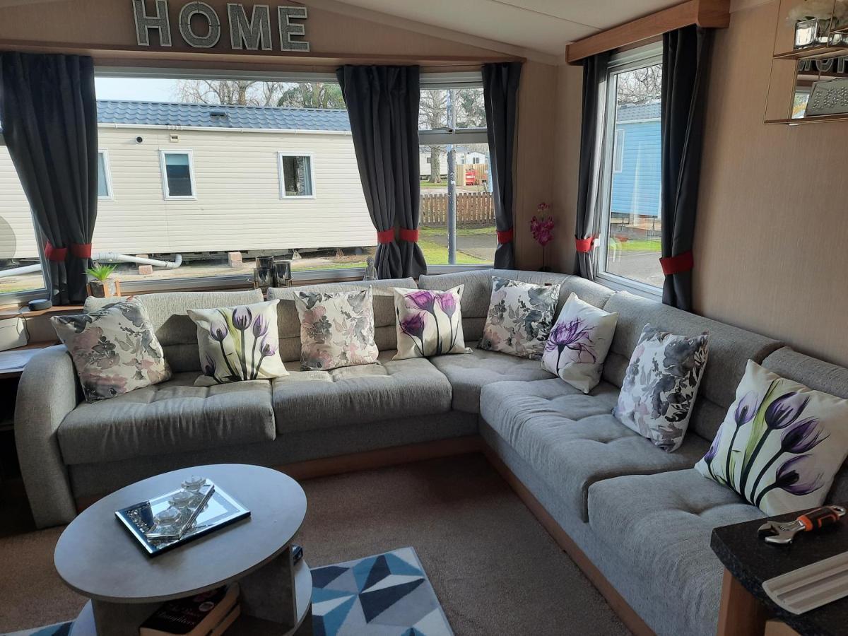Haggerston Castle 3 Bedroom Deluxe Holiday Home Cheswick  Exterior foto
